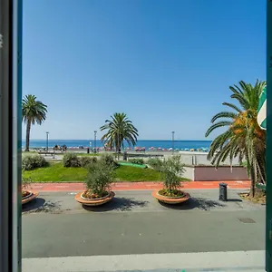  Appartamento 106 - Casa Di Alice, Fronte Vista Mare,20metri Spiaggia Italia